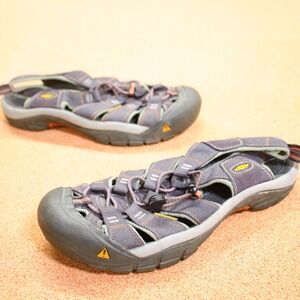 KEEN Newport H2 Sandals Mens Size 9.5 Gray Hiking Waterproof Outdoor Water Shoes